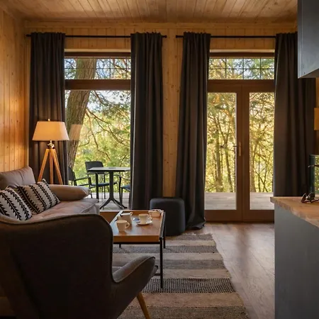 Lesna Przystan Nad Jeziorem Apartahotel 3*