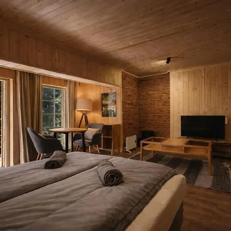 Lesna Przystan Nad Jeziorem Apartahotel 3*