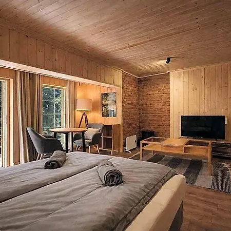 Apartahotel Lesna Przystan Nad Jeziorem 3*